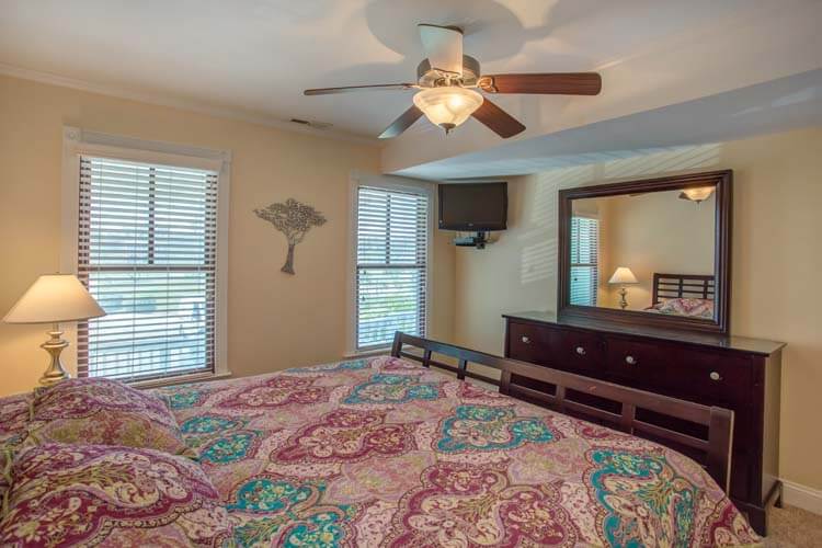 Ground Floor King with Private Bath