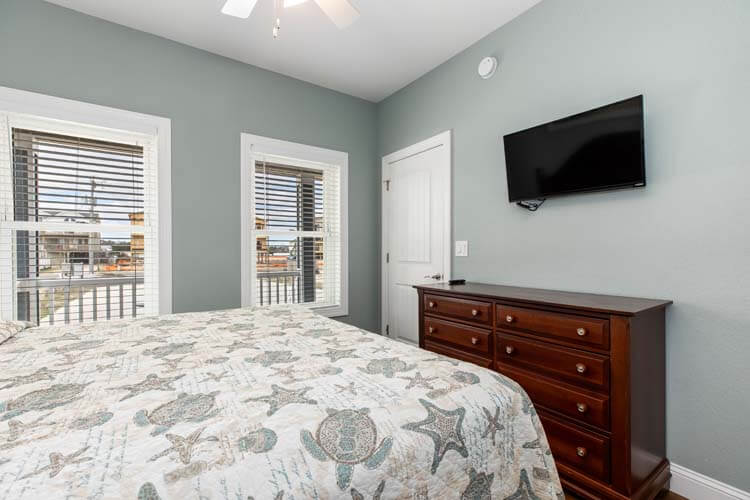 Ground Floor King with Private Bath (1)