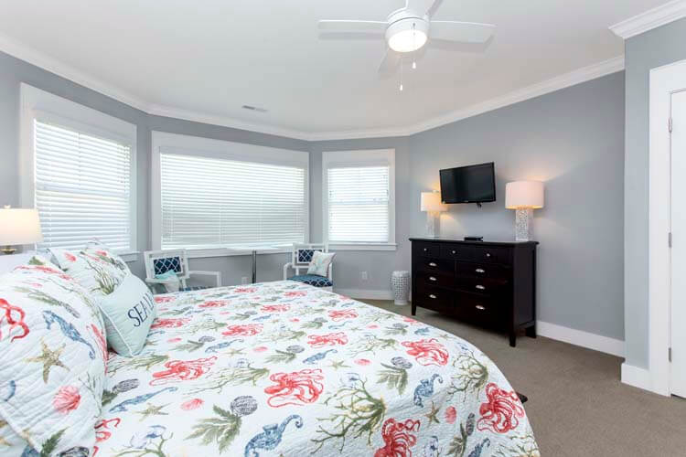 Ground Floor King with Private Bath