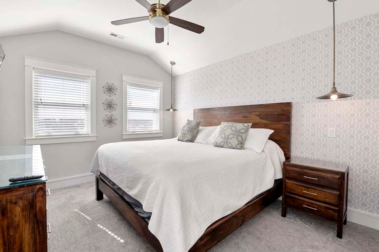 2nd Floor King with Private Bath