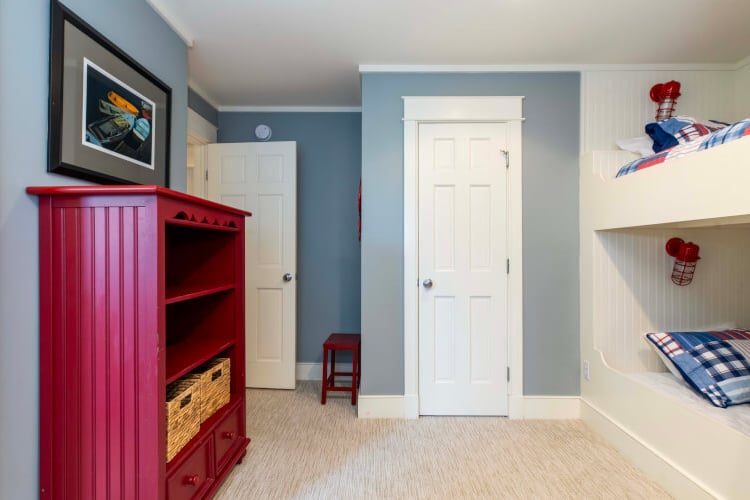 1st Floor Twin Bunks with Shared Bath