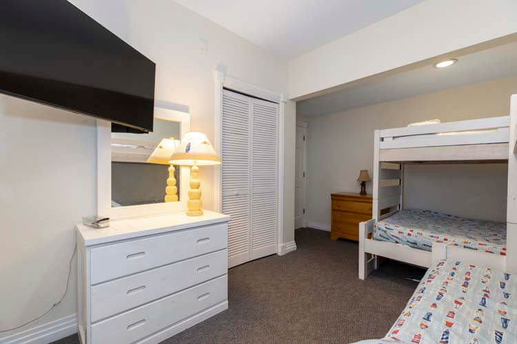 Ground Floor Pyramid Bunks Bedroom