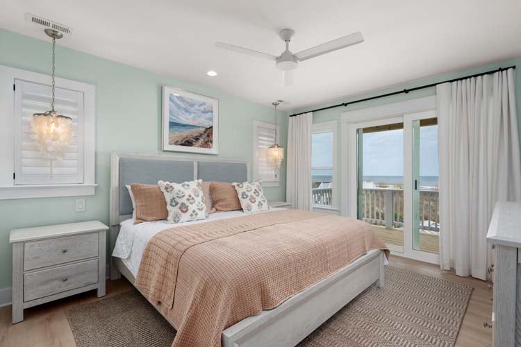 1st Floor King with Private Bath (3)