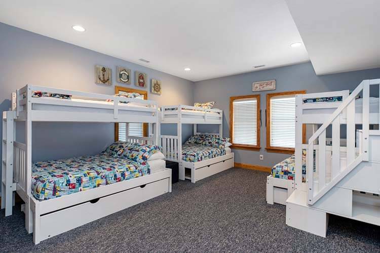 Ground Floor Pyramid Bunks with Private Bath