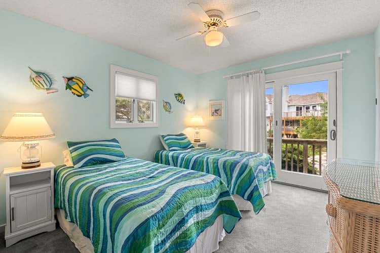 1st Floor King/Twins Bedroom