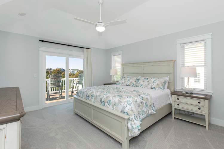 2nd Floor King with Private Bath