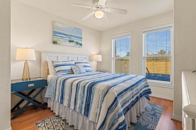 Ground Floor Queen with Private Bath