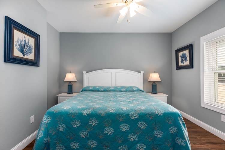 1st Floor King with Private Bath (11)