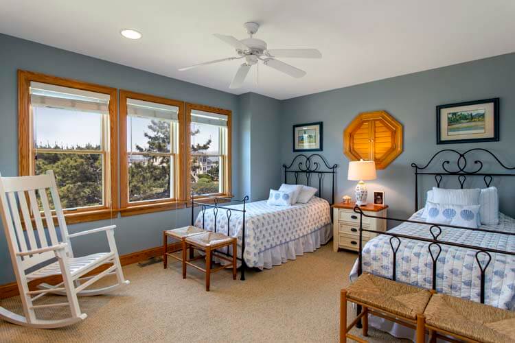 1st Floor Twins Bedroom