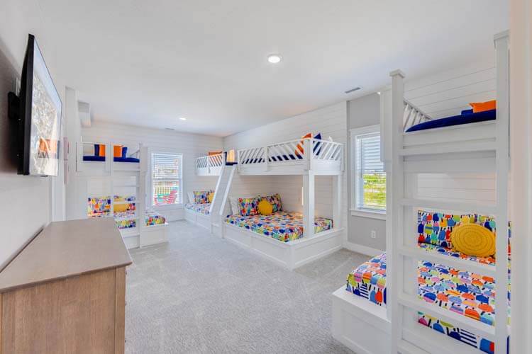 1st Floor Pyramid Bunks with Private Bath