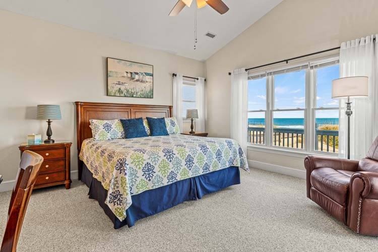 2nd Floor King with Private Bath