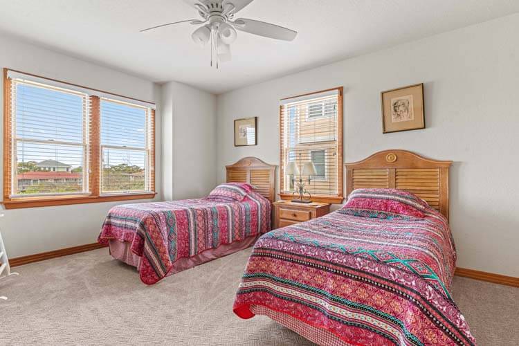 1st Floor Twins with Private Bath