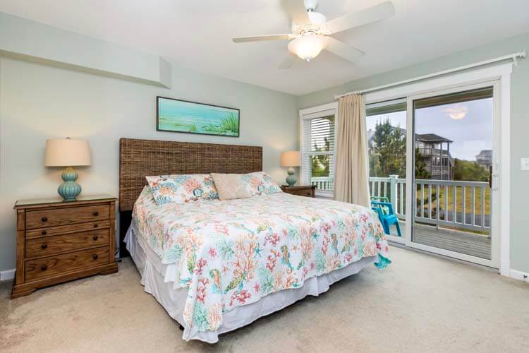 1st Floor King with Private Bath