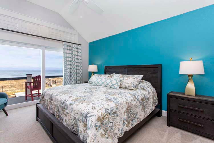 2nd Floor King with Private Bath (2) 