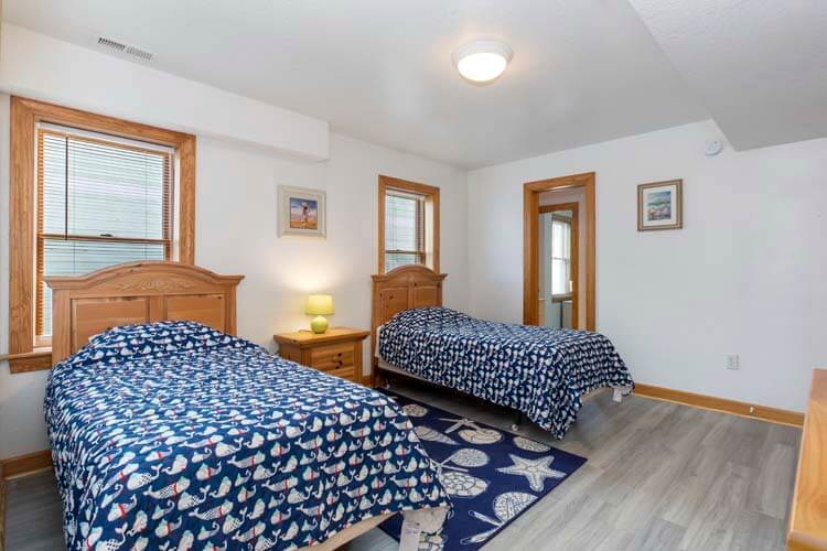 Ground Floor Twins with Shared Bath