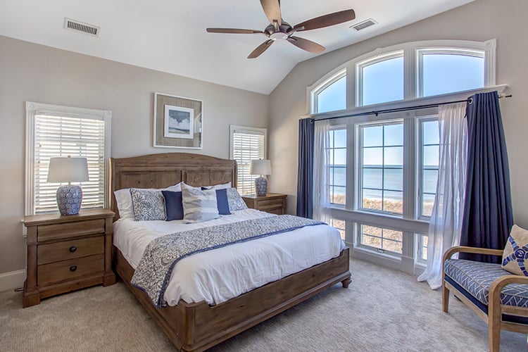 2nd Floor King with Private Bath