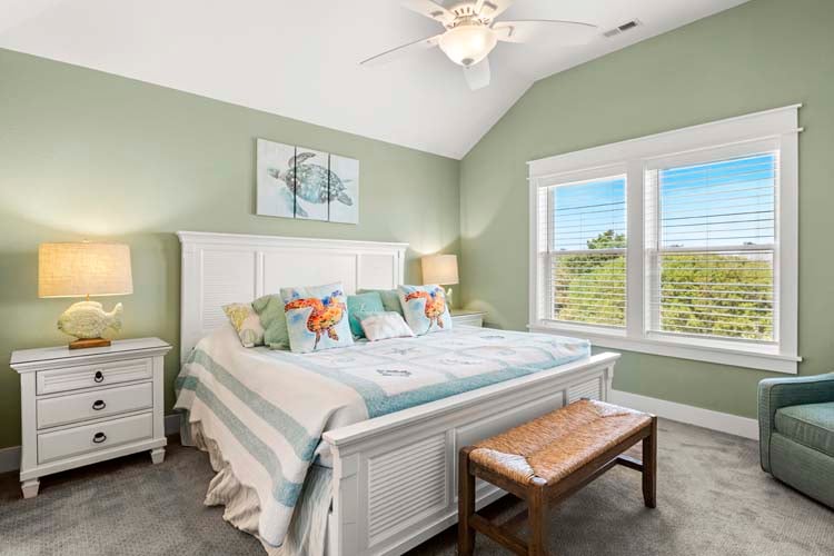 2nd Floor King with Private Bath