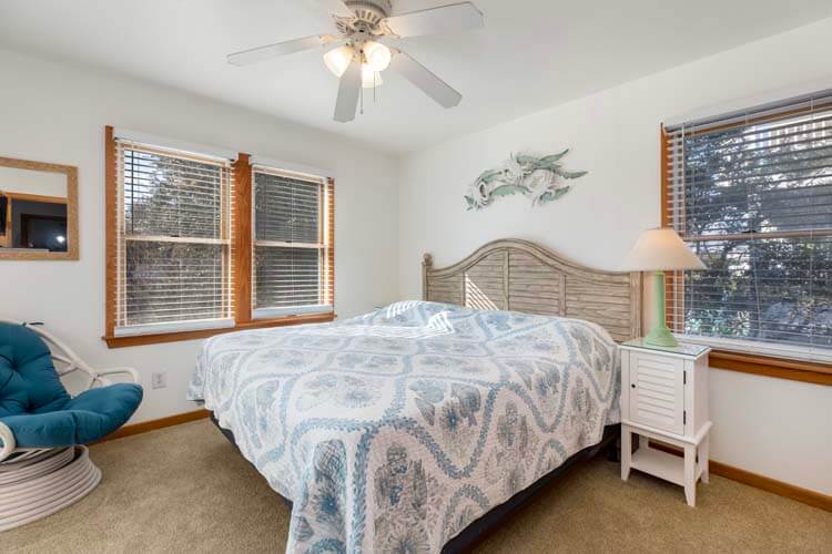 1st Floor King with Private Bath