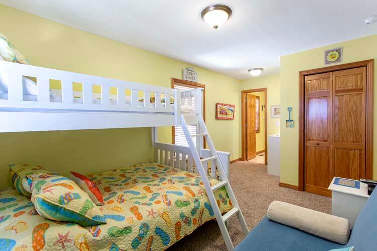 1st Floor Pyramid Bunk and Futon with Private Bath