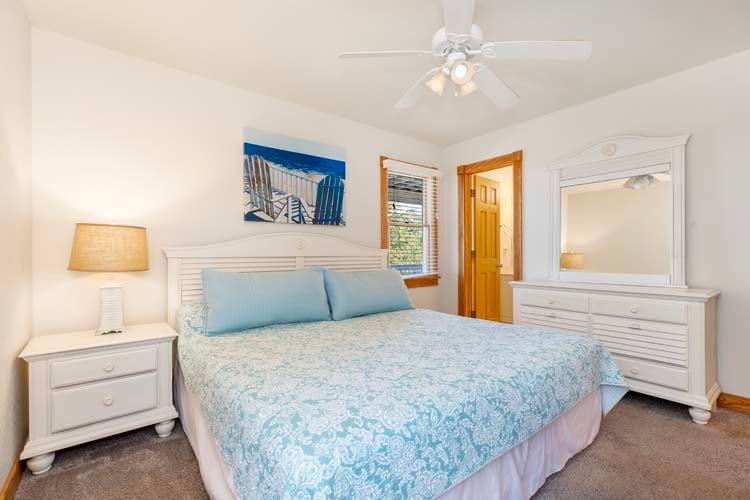 1st Floor King with Private Bath