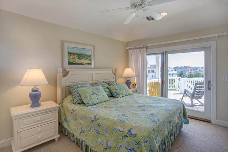 2nd Floor King with Private Bath