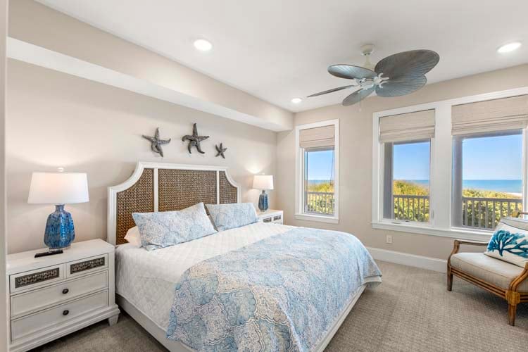 1st Floor King with Private Bath