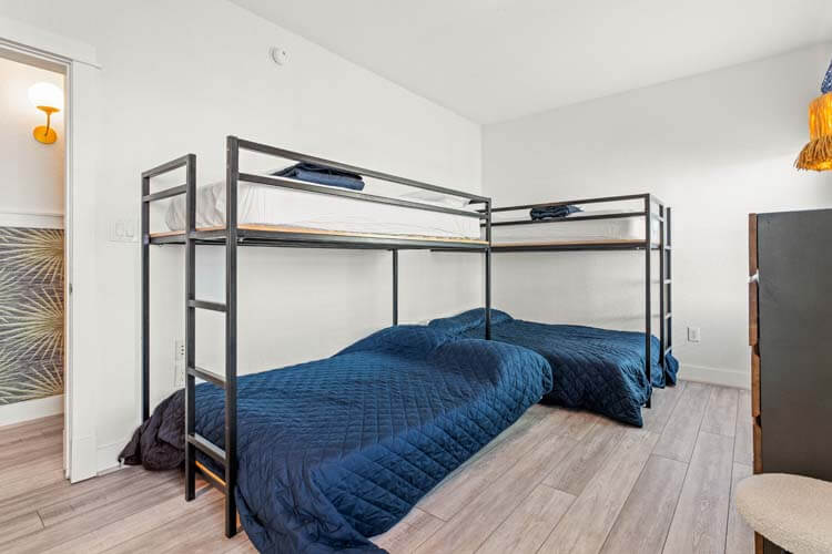 Ground Floor Pyramid Bunks with Shared Bath