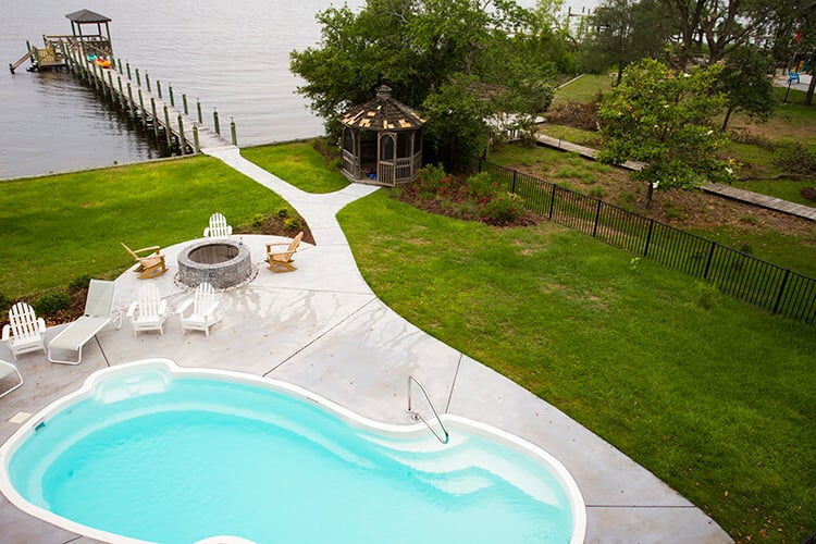 Pool & Private Soundfront Walkway