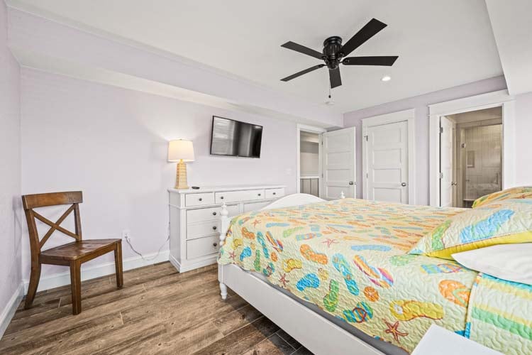 2nd Floor King with Private Bath (2)