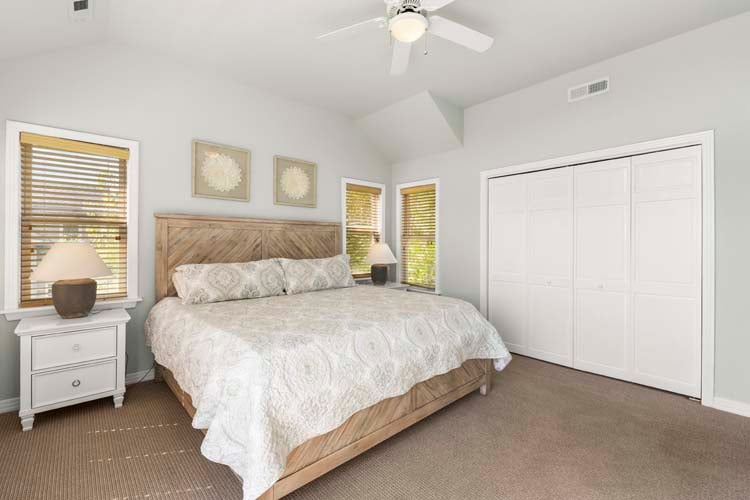 2nd Floor King with Private Bath