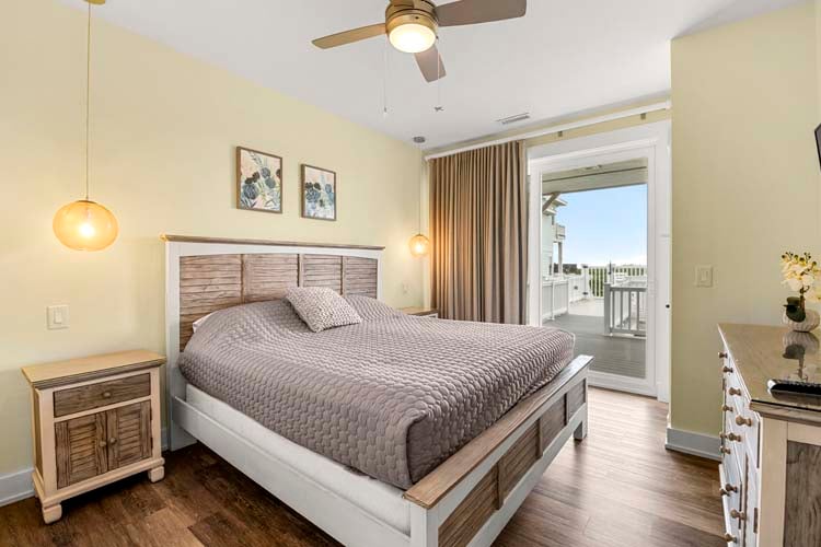 1st Floor King with Private Bath & Deck Access