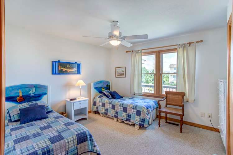 1st Floor Twins Bedroom