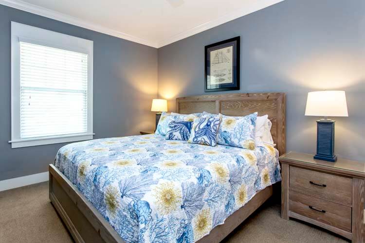 Ground Floor King with Private Bath