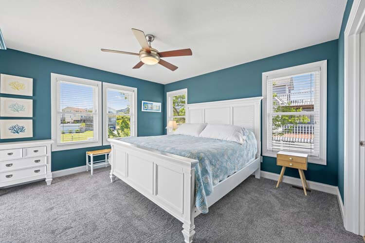 1st Floor King with Private Bath