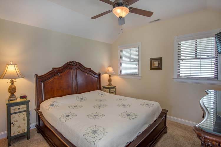 2nd Floor King with Private Bath