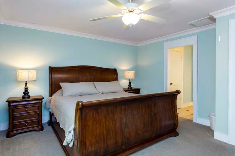 2nd Floor King with Private Bath