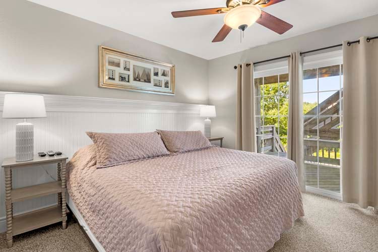 1st Floor King with Private Bath (1)