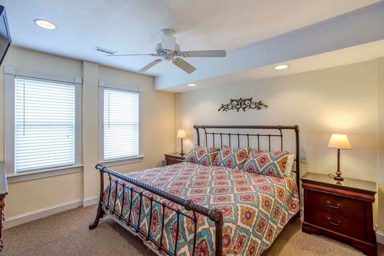 Ground Floor King with Private Bath