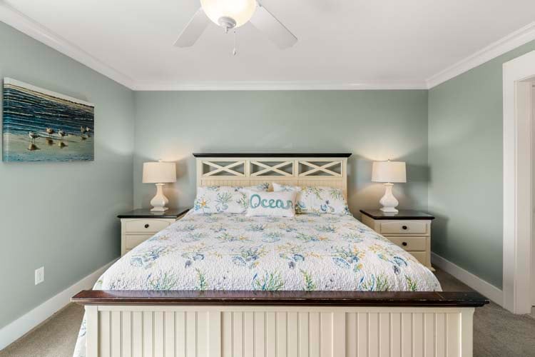 2nd Floor King with Private Bath