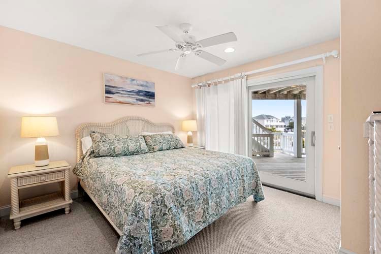 1st Floor King with Private Bath