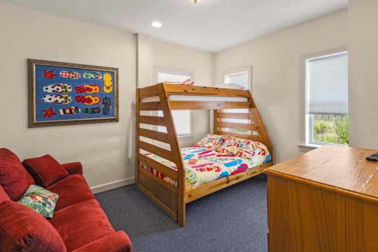 Ground Floor Pyramid Bunk with Shared Bath (11)