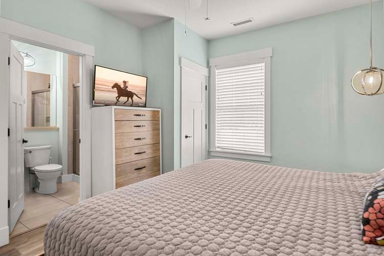 Ground Floor King with Private Bath