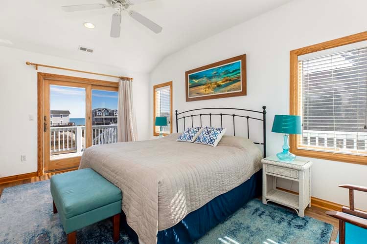 2nd Floor King with Private Bath