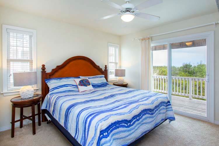 1st Floor King with Private Bath