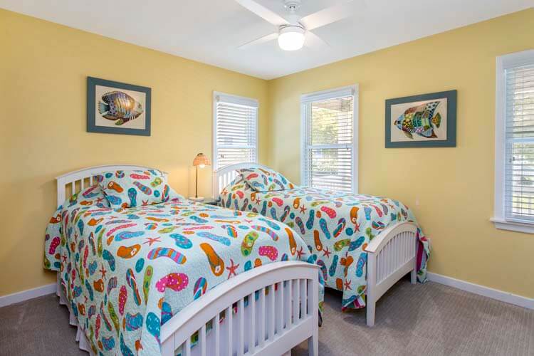 1st Floor Twins with Private Bath