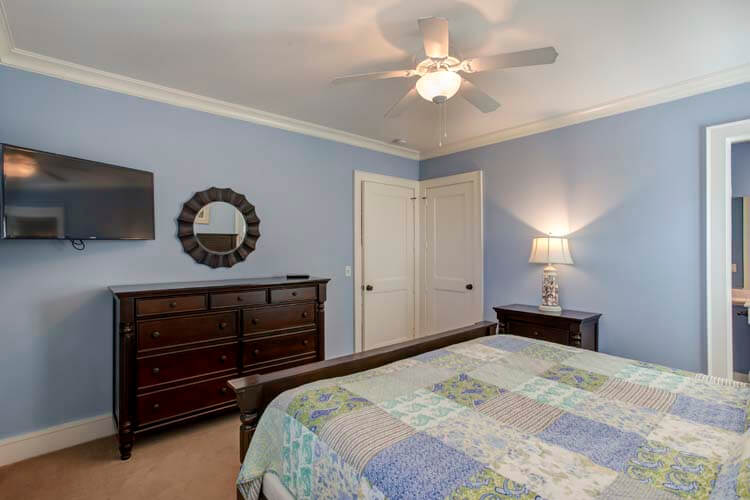 Ground Floor King with Private Bath