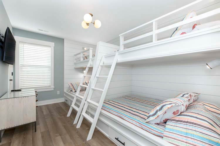 Ground Floor Pyramid Bunks with Shared Bath (13)