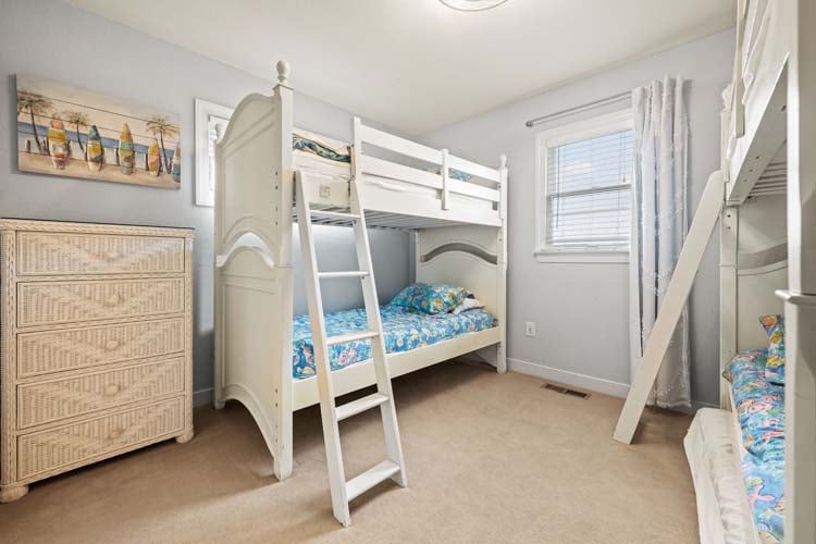 1st Floor Twin Bunks with Shared Bath