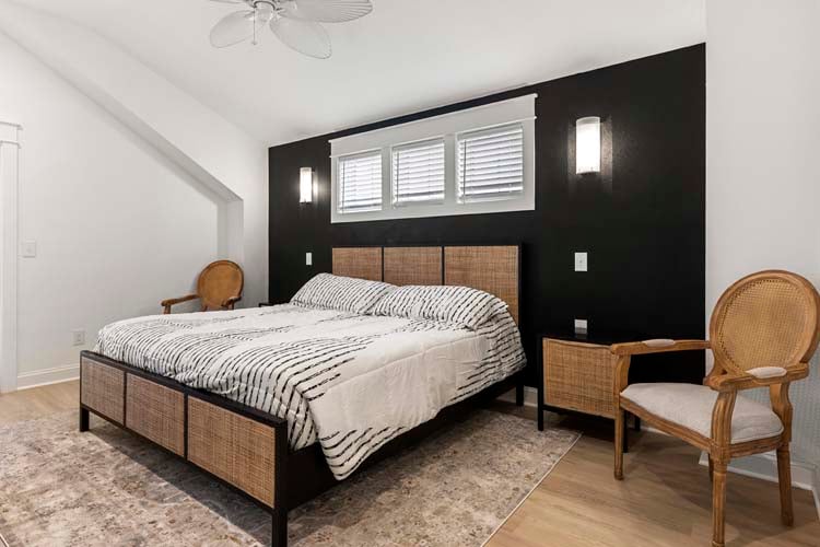 2nd Floor King with Private Bath (1)