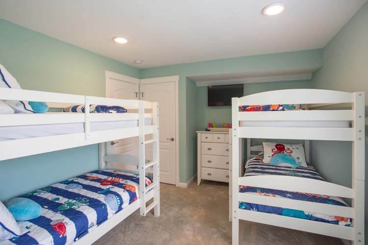 Ground Floor Two Twin Bunks with Private Bath